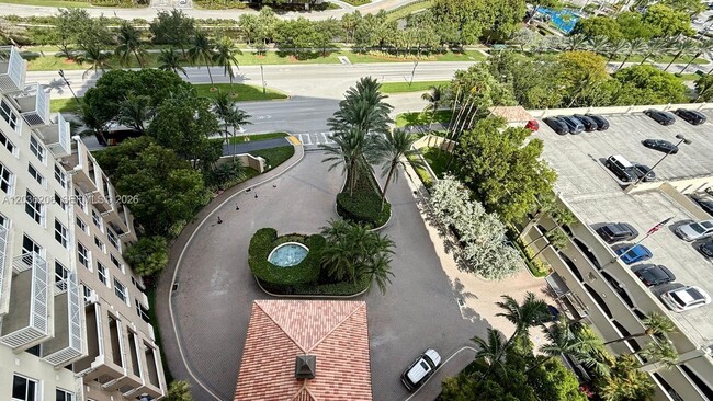 Building Photo - 19501 W Country Club Dr