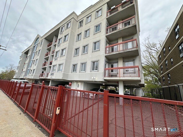 Building Photo - 850 Atlantic St