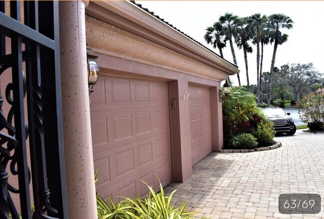 Building Photo - 1773 Grande Park Dr