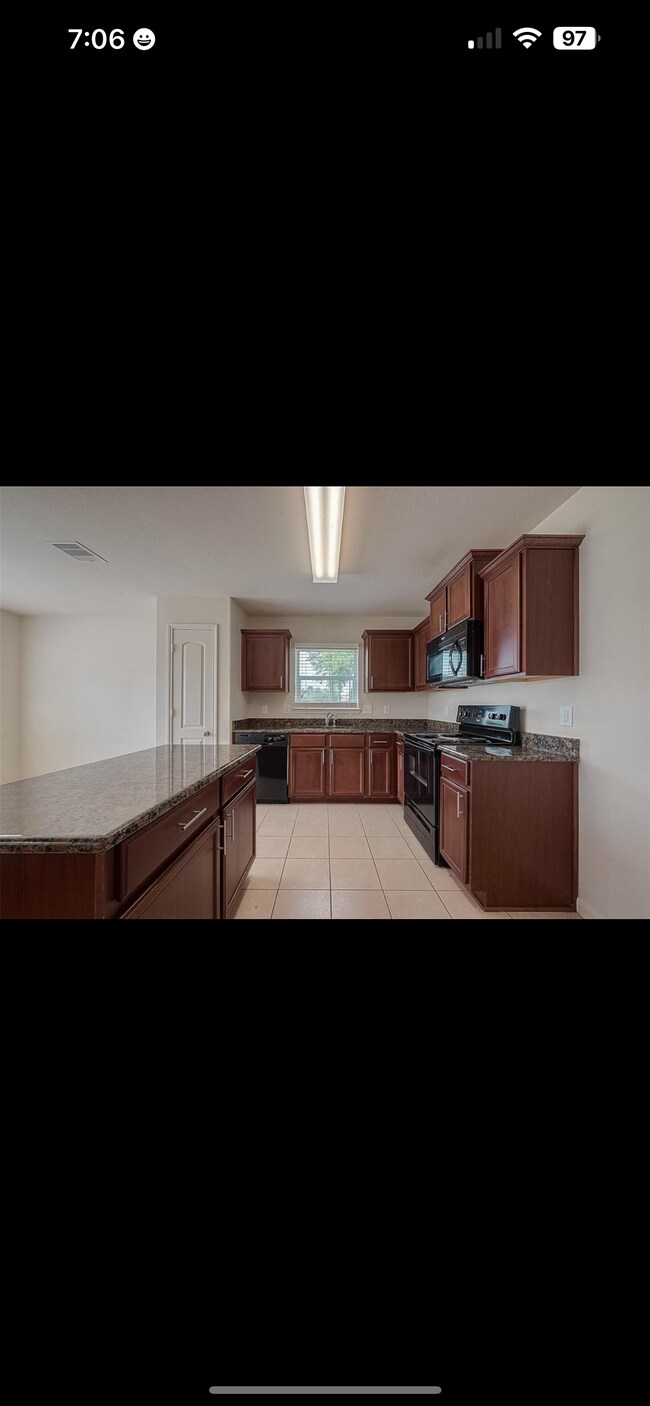 Building Photo - 18954 Ranchcrest Dr