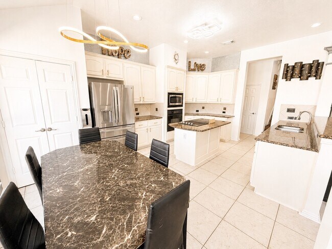 Building Photo - 5507 Cranston Ct