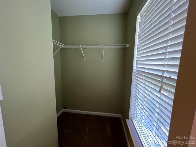 Building Photo - 4254 Piccadilly Ln