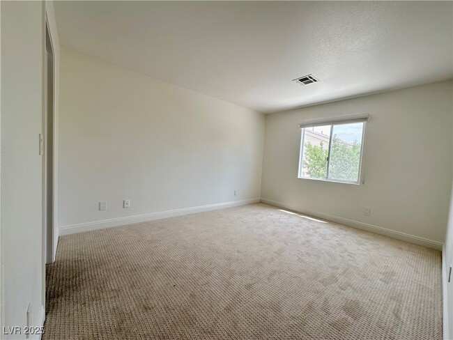 Building Photo - 283 Crooked Tree Dr