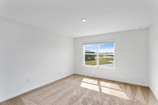 Building Photo - 999 Spring Palms Lp