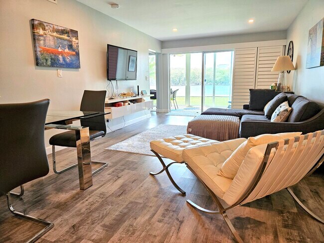 Building Photo - 5530 N Ocean Blvd