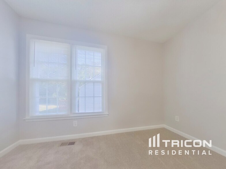 Building Photo - 4864 Country Cove Way