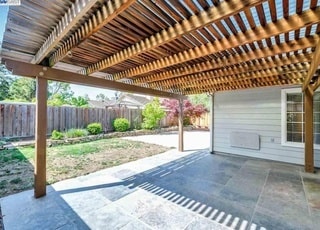Building Photo - 509 Saddleback Cir