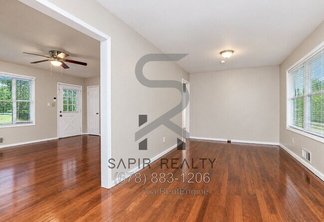 Building Photo - 2030 Austin Dr