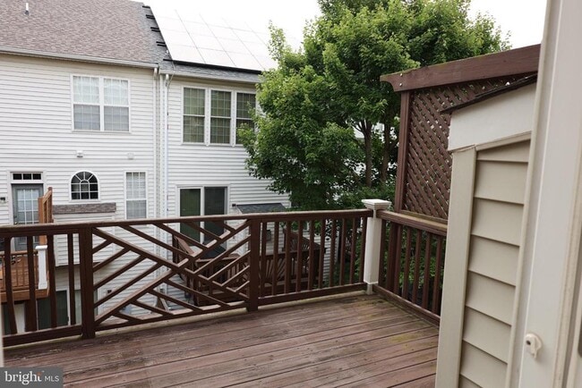 Building Photo - 4605 Lambert Pl