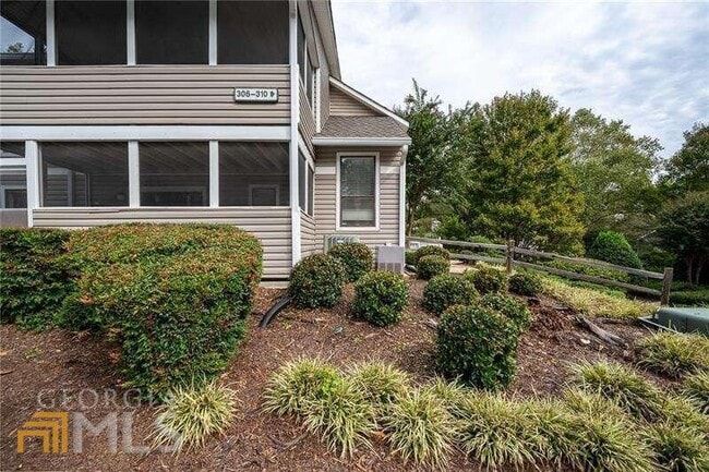 Building Photo - 306 Wynnes Ridge Cir SE