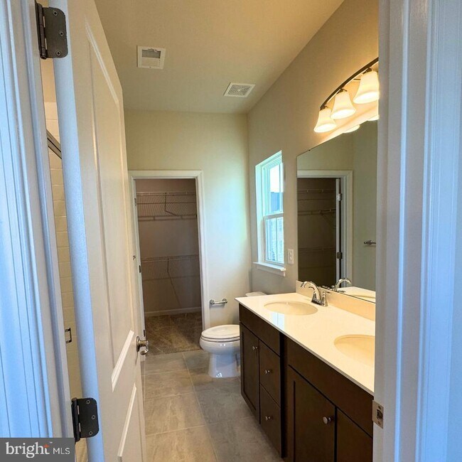 Building Photo - 4714 Torrey Ln