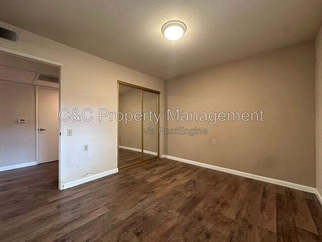 Building Photo - 11330 Fair Oaks Blvd