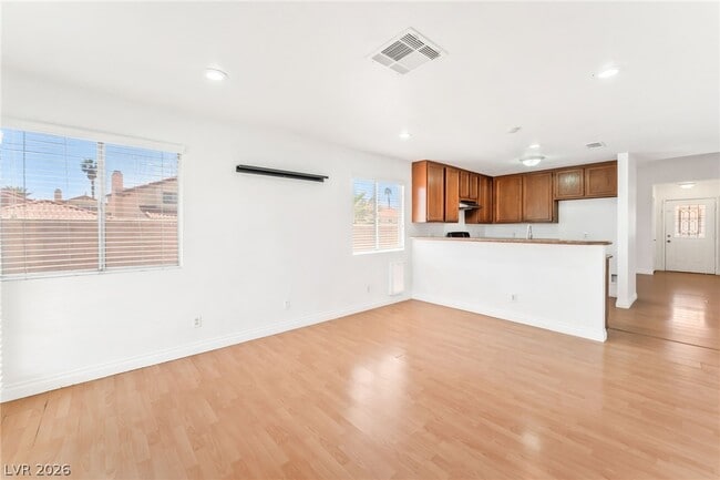 Building Photo - 4744 Denwood Dr