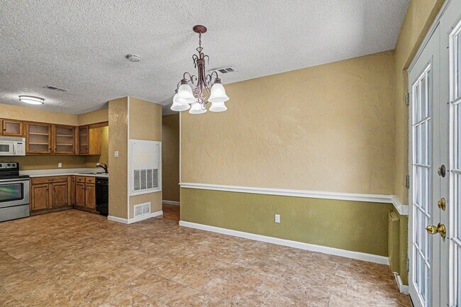 Building Photo - Recently updated 3 bedroom/2 bath home for rent