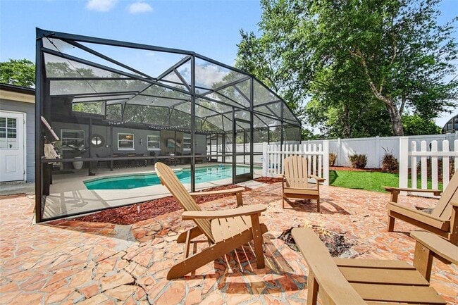 Building Photo - 1026 S Lakemont Ave