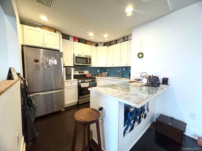 Building Photo - 508 Breton Wy