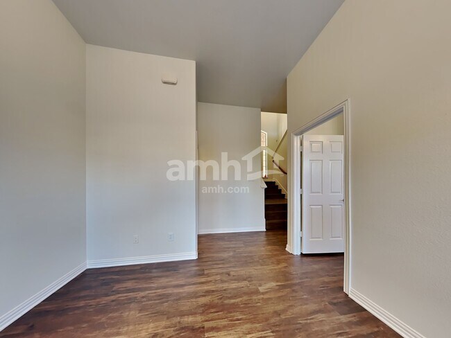 Building Photo - 1831 Leann Ln