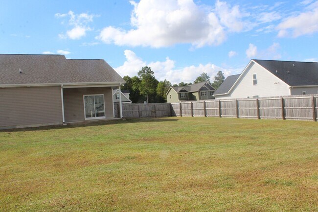 Building Photo - 228 Planters Ridge Dr