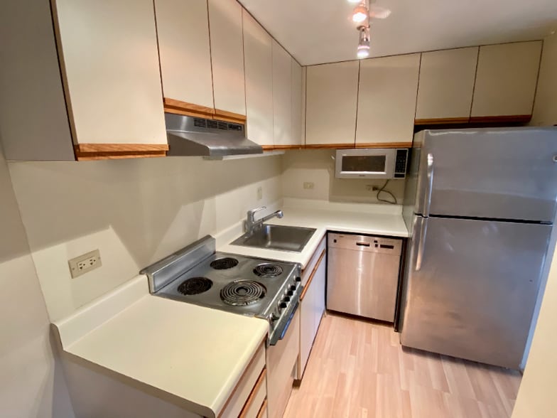 Building Photo - 5333 Likini St