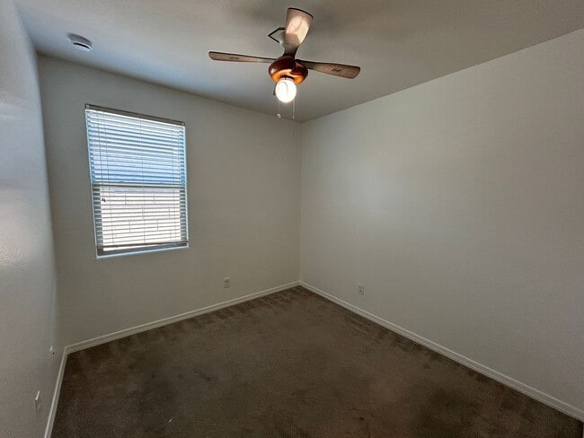 Building Photo - 10319 W Hammond Ln