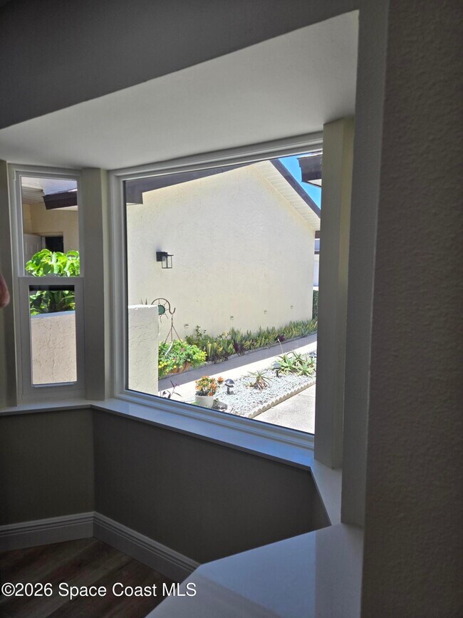 Building Photo - 189 Seawind Dr