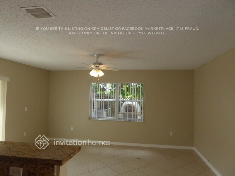 Building Photo - 14730 SW 156th Ave