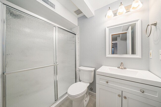 Building Photo - 2913 Ninebark Dr