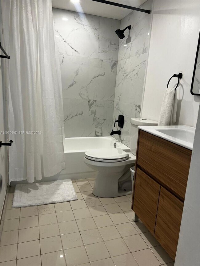 Building Photo - 2727 NW 17th Terrace