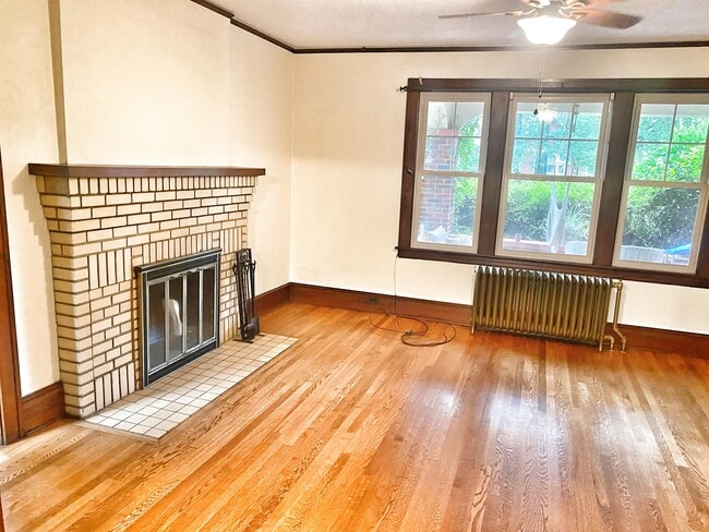 Building Photo - 90 Forest Hill Dr