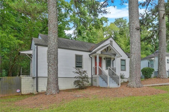 Building Photo - 1834 Ridgeland Dr