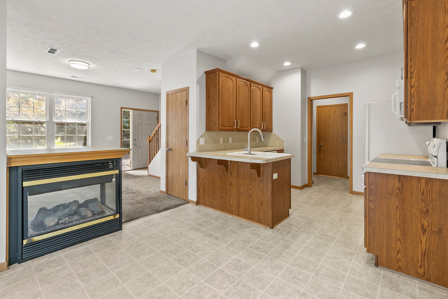 Kitchen - 5006 N 107th St