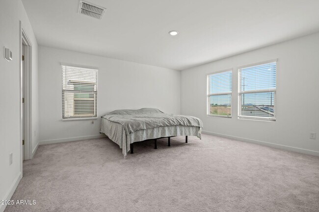 Building Photo - 3023 W Bent Tree Dr