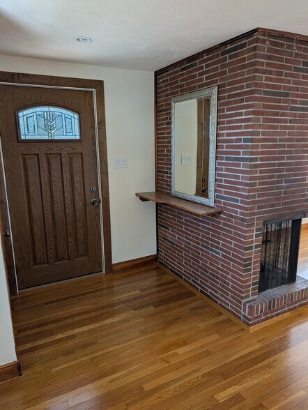 Building Photo - 53 Oakley Rd