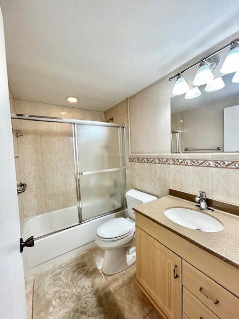 Building Photo - 715 Normandy Ln