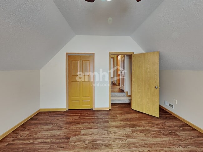 Building Photo - 6213 Home Park Dr