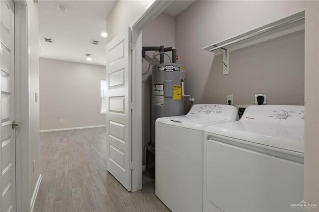 Building Photo - 740 N Alamo Rd