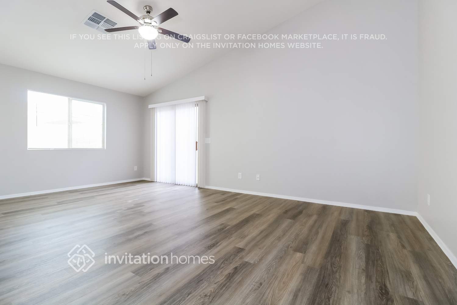 Building Photo - 21836 W Mohave St