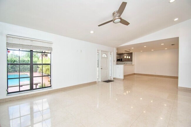 Building Photo - 21662 San Simeon Cir