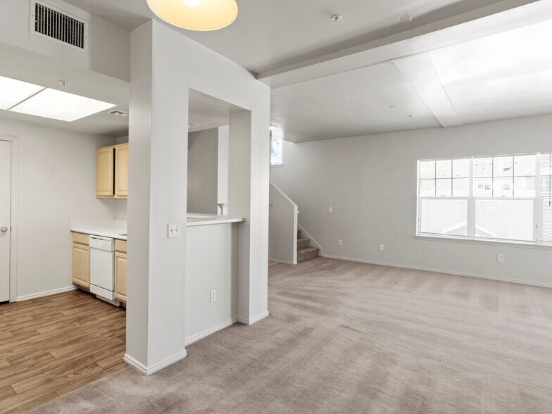 Building Photo - 900 Bitner Rd