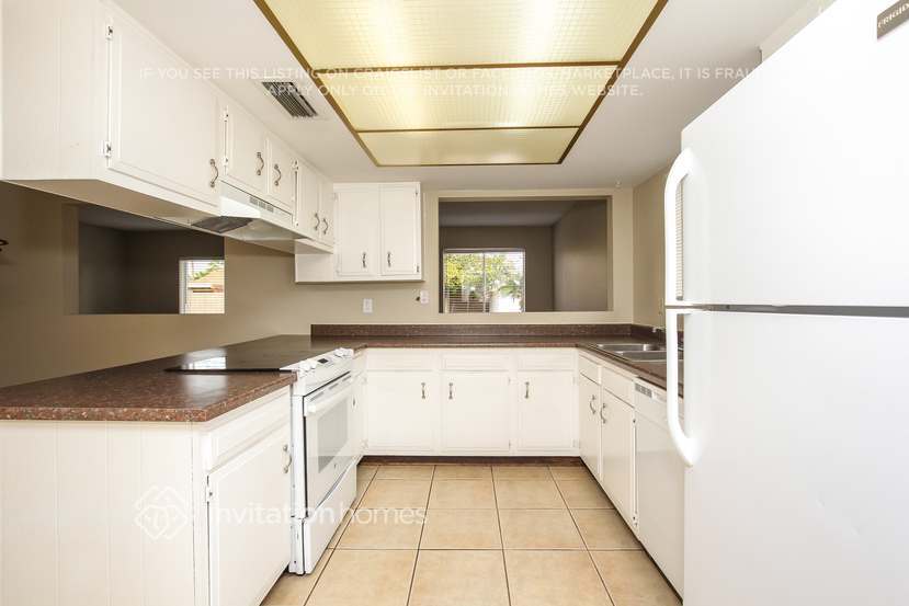 Building Photo - 6110 W Tierra Buena Ln