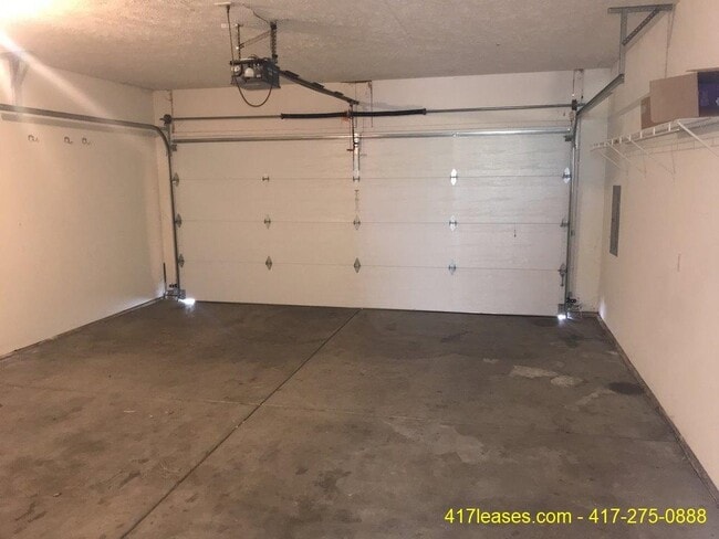 Building Photo - 1849 W Farm Rd 102