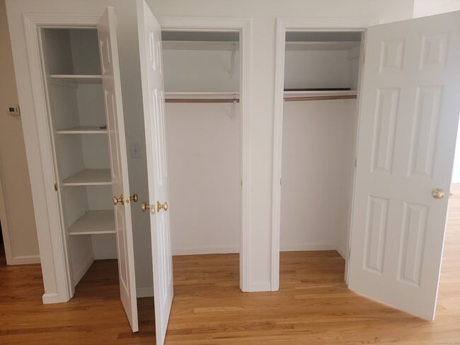 Building Photo - 1094 Main St