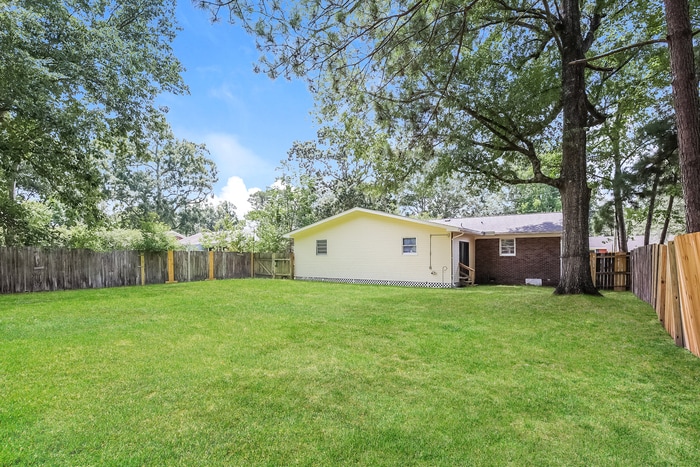 Building Photo - 221 N Pandora Dr