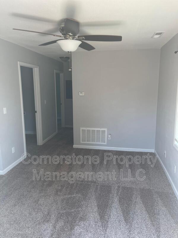 Building Photo - 8190 Oak Dr