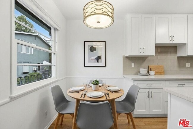 Building Photo - 1944 S Beverly Glen Blvd