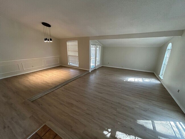 Building Photo - 1801 Haymeadow