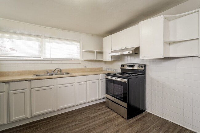 Building Photo - 1014 Arbor Dr