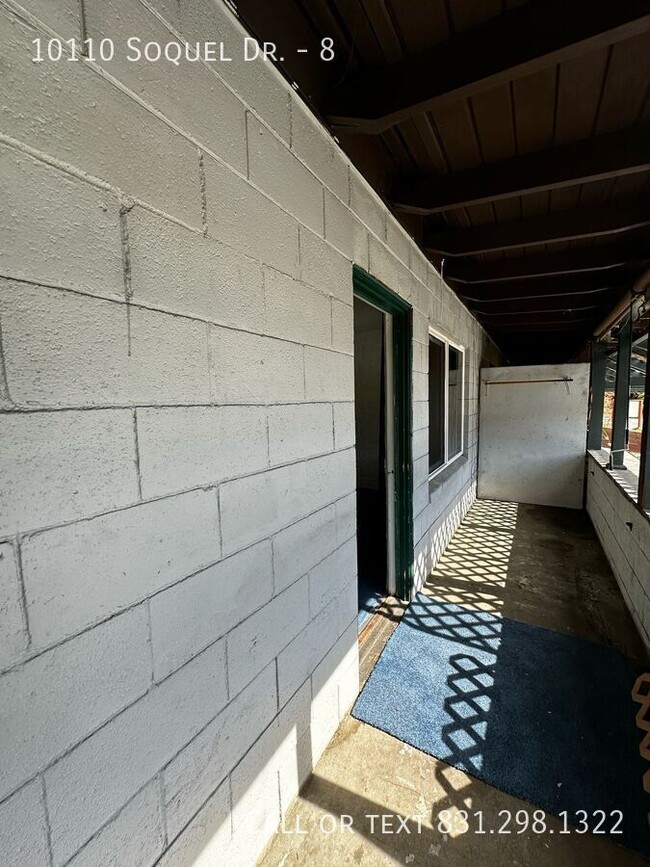 Building Photo - 10110 Soquel Dr