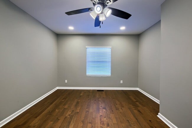 Building Photo - North Campus OSU Renovated Single Family H...