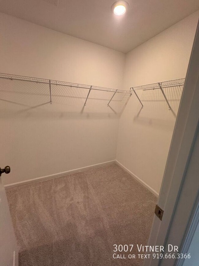 Building Photo - 3007 Vitner Dr